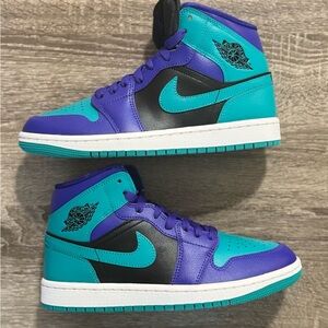 Jordan Mid 1 Women's Sneakers